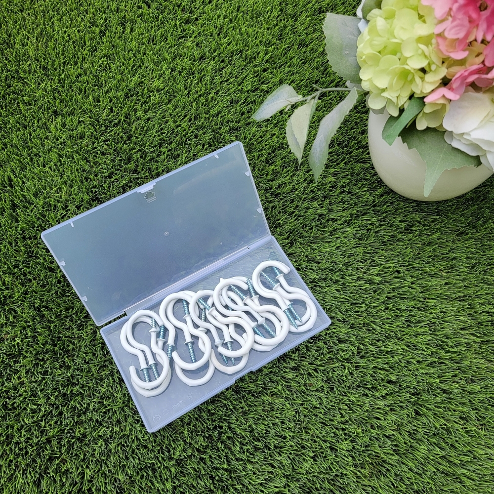 20 Pack Vinyl Coated Ceiling Screw-In Hooks | 2.9 Inches